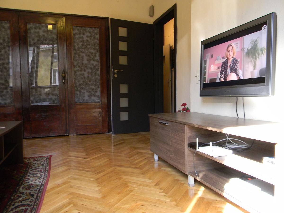Appartement Place In Downtown *